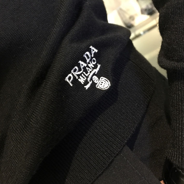 最高級プラダスーパーコピー PRADA バージンウール カシミヤ クルーネック ニット セーター ブラック 2525177 セーター メンズ おしゃれ - 画像 (6)