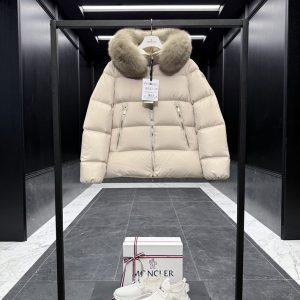 モンクレール ダウン レディース 定番