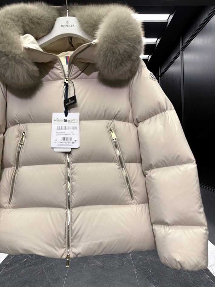 最高級モンクレールスーパーコピー Moncler Laichefurショートダウンジャケット ホワイト 2525191 モンクレール ダウン レディース 定番 - 画像 (4)
