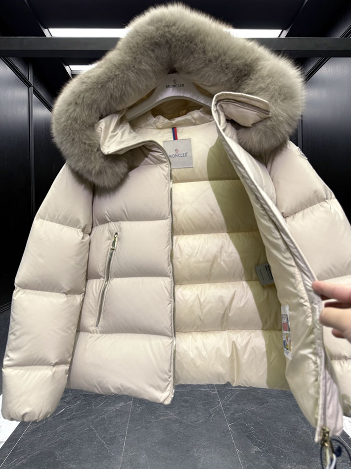 最高級モンクレールスーパーコピー Moncler Laichefurショートダウンジャケット ホワイト 2525191 モンクレール ダウン レディース 定番 - 画像 (3)