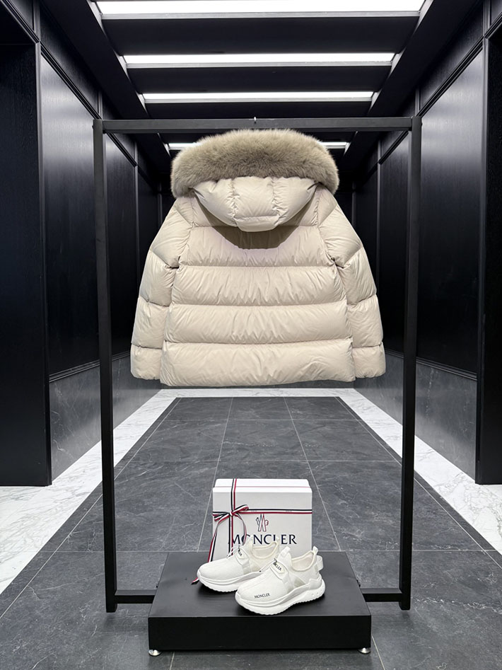 最高級モンクレールスーパーコピー Moncler Laichefurショートダウンジャケット ホワイト 2525191 モンクレール ダウン レディース 定番 - 画像 (2)