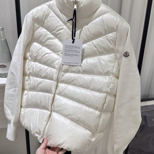 レディース モンクレール ダウンベスト