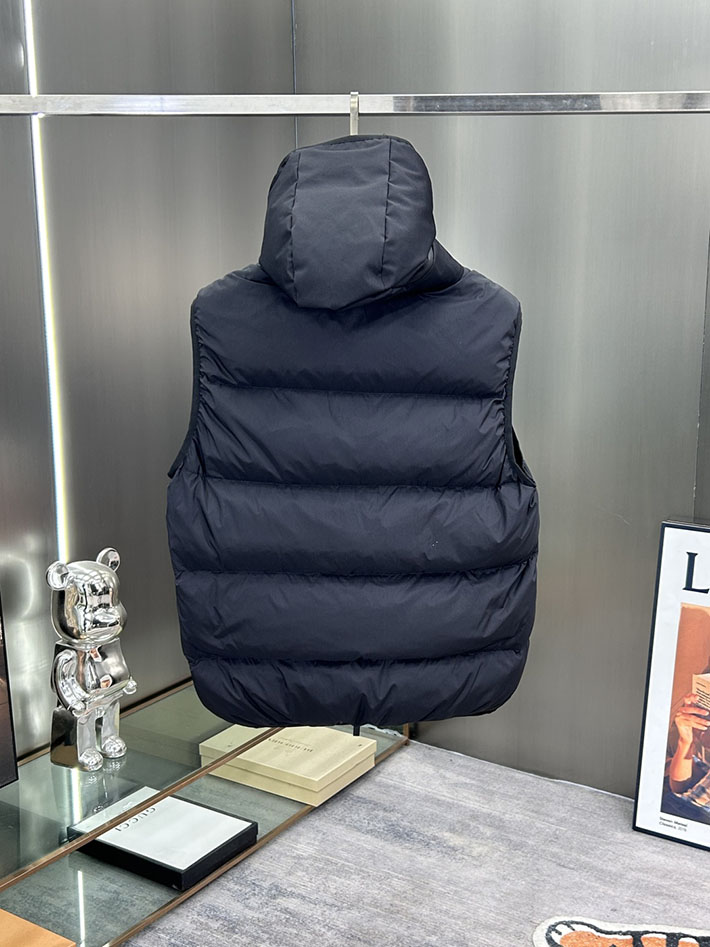 最高級モンクレールスーパーコピー Moncler GILET TRAPUNTATURA DIAGONALEダウンベスト ネイビー 2525224 ダウンベスト メンズ おしゃれ - 画像 (16)
