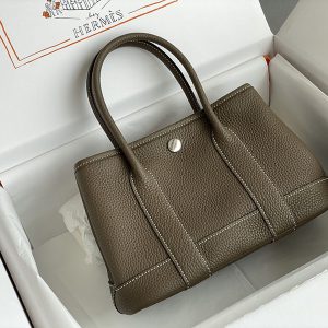 トートバッグ 小さめ ブランド