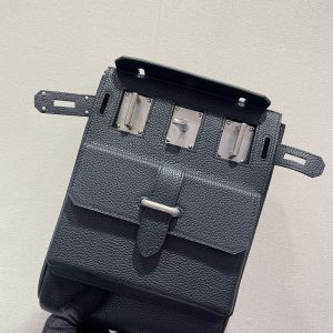 ケリーアッカド マルチポケット