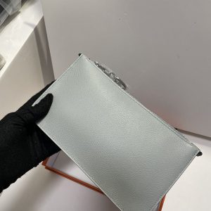 エルメス ジップアンゴー 定価