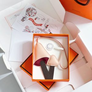 エルメス チャーム 人気