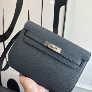 ケリーデペッシュ 定価