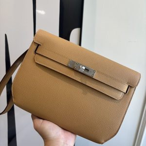 ケリーデペッシュ 定価