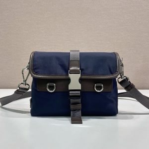 プラダ ショルダーバッグ メンズ