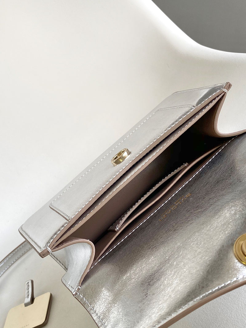 最高級ブルガリスーパーコピー BVLGARI SERPENTI FOREVER MINI TOP HANDLE ショルダーバッグ シルバー 2526366 ブルガリ バッグ レディース - 画像 (3)