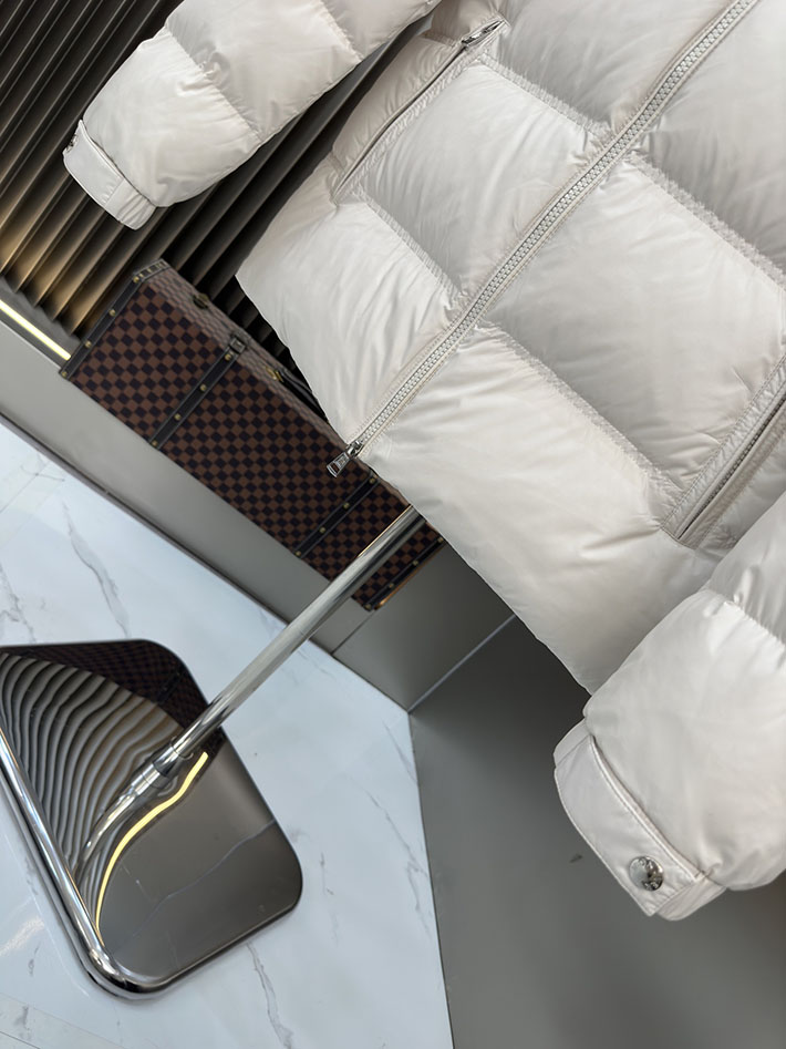 最高級モンクレールスーパーコピー Moncler Bouvaque スタンドカラーパデッドジャケット ブラック 2525383 今年 流行りのダウンジャケット - 画像 (5)