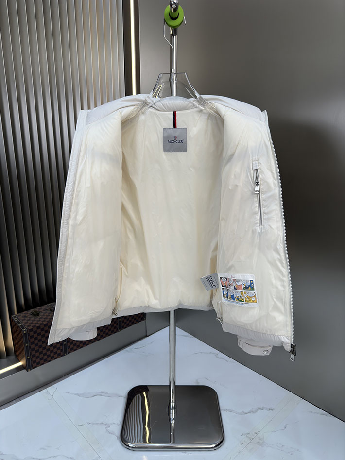 最高級モンクレールスーパーコピー Moncler Bouvaque スタンドカラーパデッドジャケット ブラック 2525383 今年 流行りのダウンジャケット - 画像 (3)