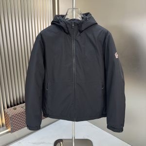 時代遅れ コート 2025 メンズ