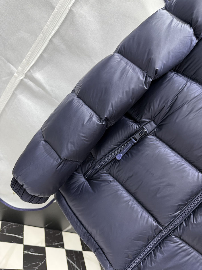 最高級バーバリースーパーコピー BURBERRY リバーシブル チェック フーデッド ダウンジャケット ブルー 2525405 バーバリー アウトレット どれくらい 安い - 画像 (7)