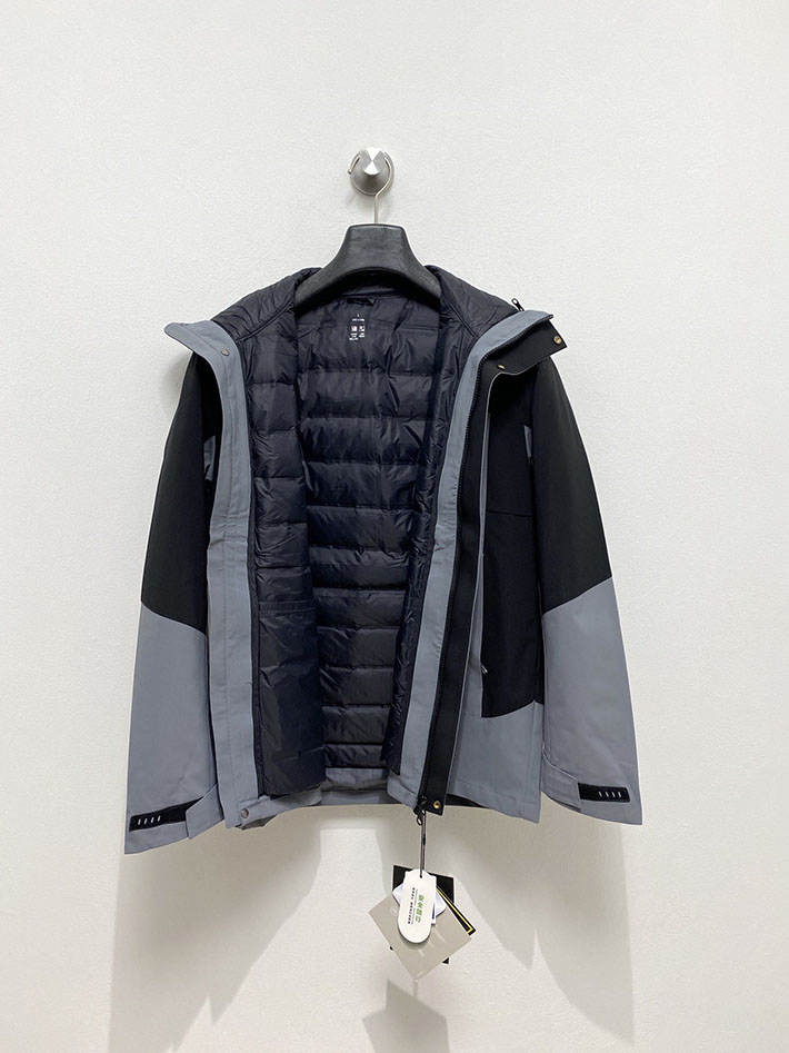 アークテリクス マウンテンパーカー ARC’TERYX アトム フーディ ナイロンジャケット ブラック/ブルー 2525677 アークテリクス ジャケット レディース - 画像 (4)