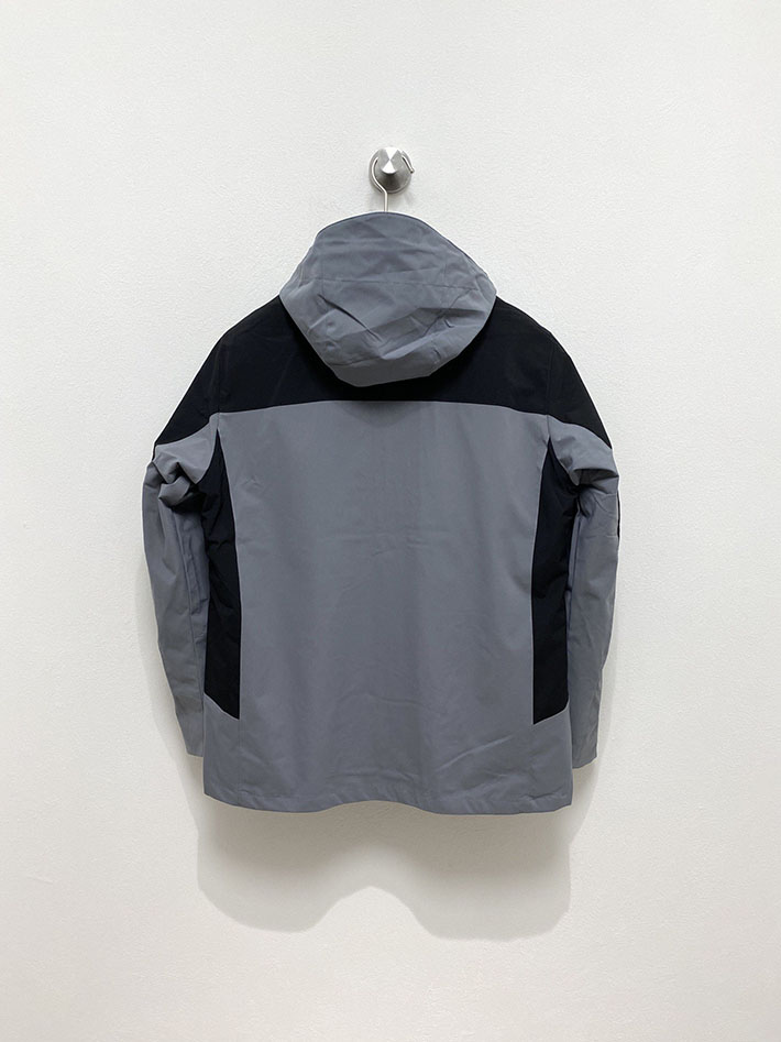 アークテリクス マウンテンパーカー ARC’TERYX アトム フーディ ナイロンジャケット ブラック/ブルー 2525677 アークテリクス ジャケット レディース - 画像 (3)