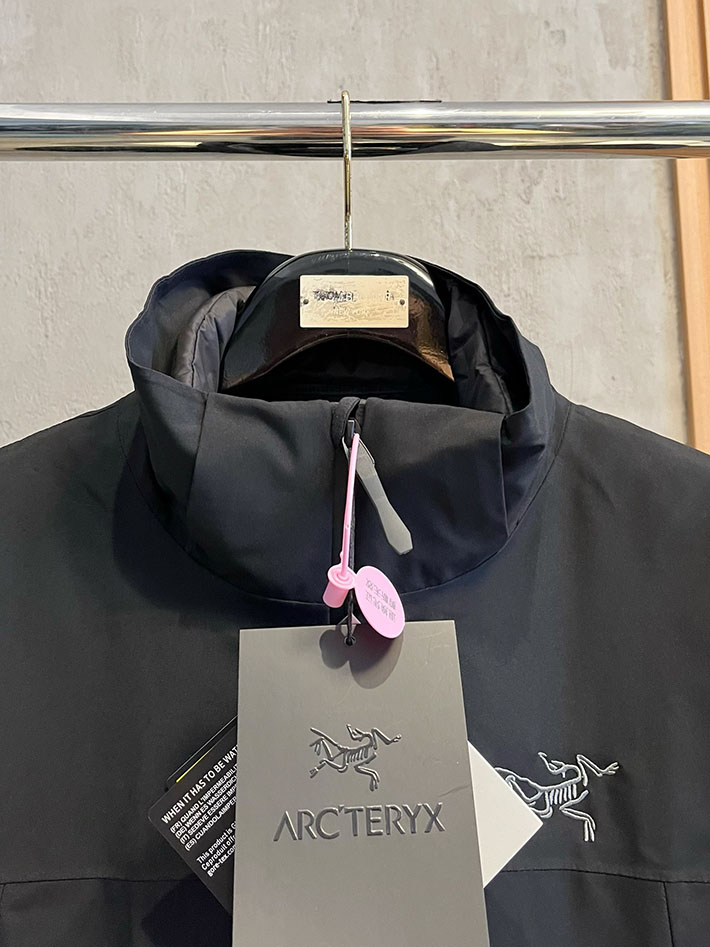 アークテリクス マウンテンパーカー ARC’TERYX アトム フーディ ナイロンジャケット ブラック 2525682 アークテリクス レディース 人気 - 画像 (8)