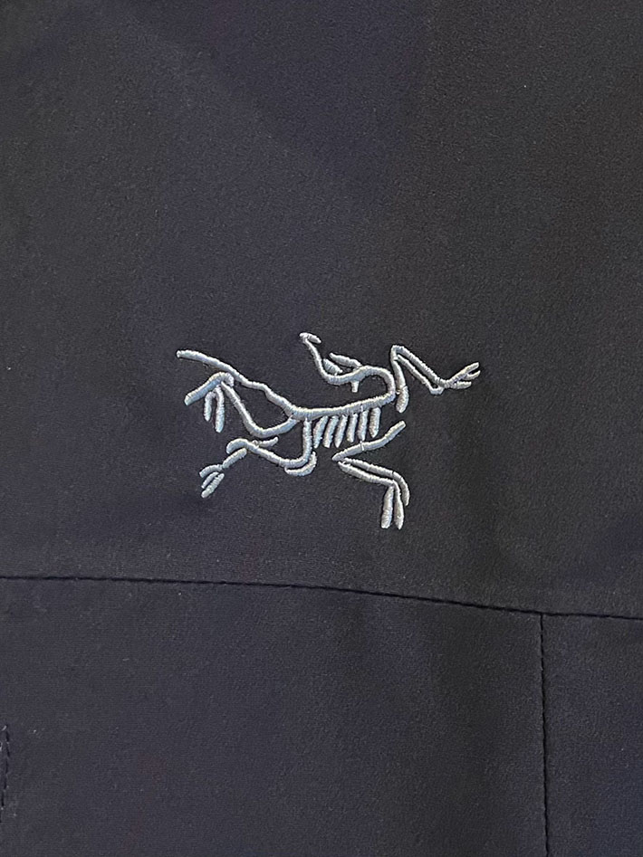 アークテリクス マウンテンパーカー ARC’TERYX アトム フーディ ナイロンジャケット ブラック 2525682 アークテリクス レディース 人気 - 画像 (6)