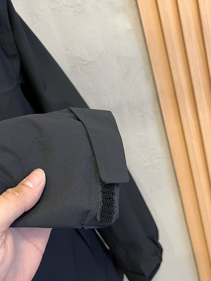 アークテリクス マウンテンパーカー ARC’TERYX アトム フーディ ナイロンジャケット ブラック 2525682 アークテリクス レディース 人気 - 画像 (4)