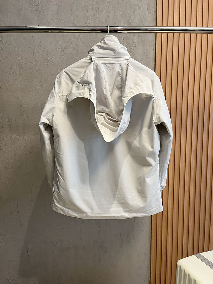 アークテリクス マウンテンパーカー ARC’TERYX アトム フーディ ナイロンジャケット ホワイト 2525683 アークテリクス レディース 人気 - 画像 (2)