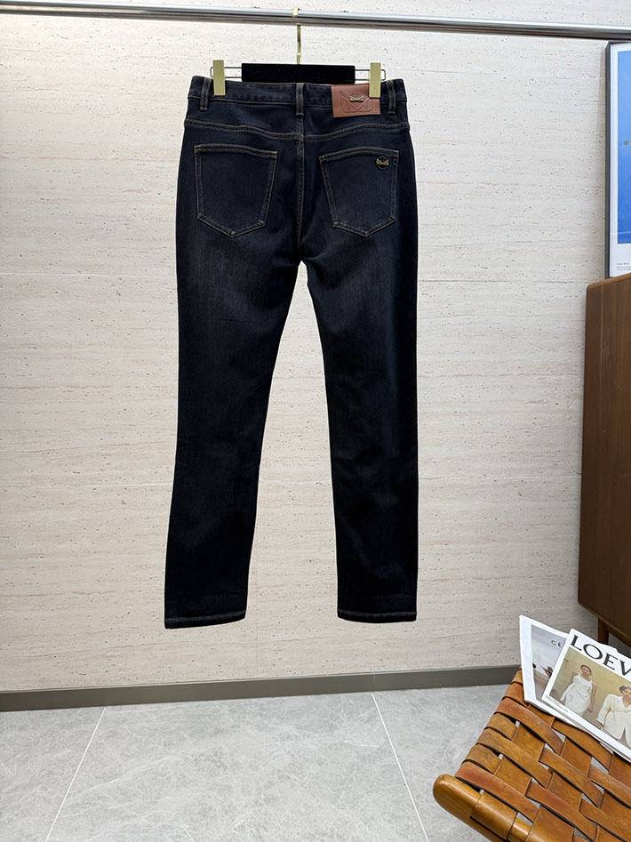 最高級フェンディスーパーコピー FENDI 今流行りのデニム ジーンズブランド 高級 メンズ 2525701 フェンディ ジーンズ メンズ - 画像 (9)