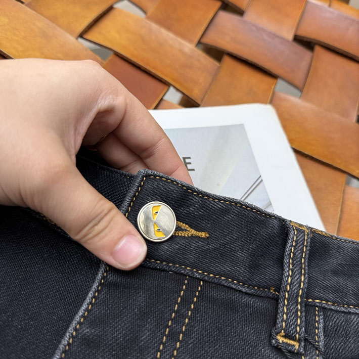 最高級フェンディスーパーコピー FENDI 今流行りのデニム ジーンズブランド 高級 メンズ 2525701 フェンディ ジーンズ メンズ - 画像 (5)