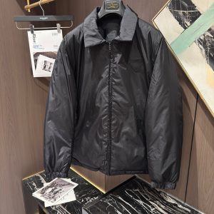 プラダ ジャケット コーデ