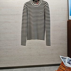 プラダ トレーナー アウトレット