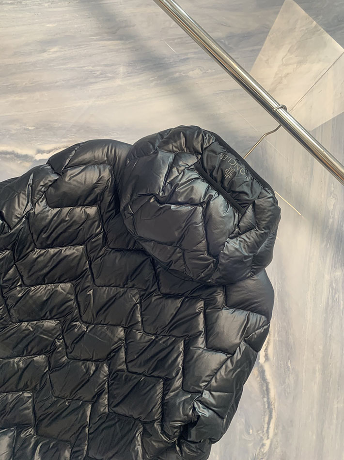 最高級モンクレールスーパーコピー Moncler Laverqショートダウンジャケット ブラック 2525788 モンクレール ダウン アウトレット - 画像 (3)