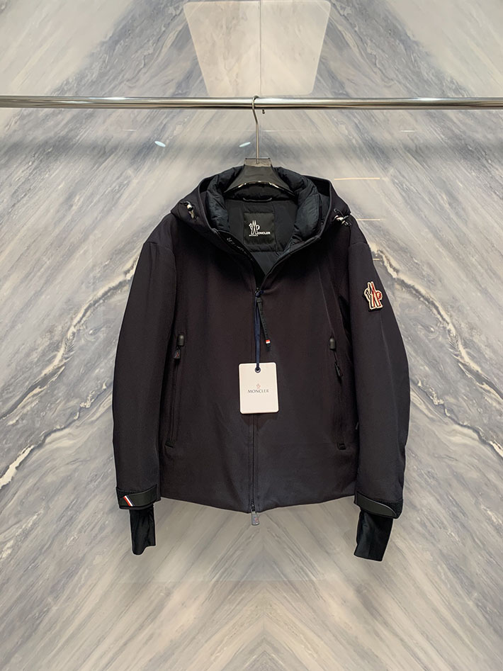 モンクレール ダウン アウトレット