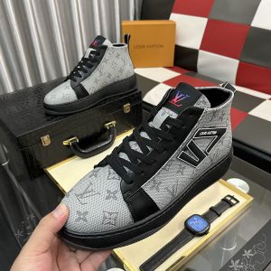 ルイヴィトン スニーカー 人気