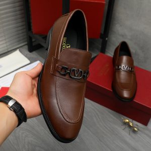 ヴァレンティノ 靴 アウトレット