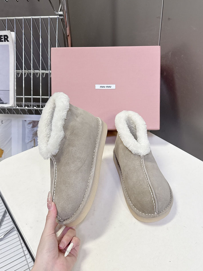 ミュウミュウ ムートンブーツ