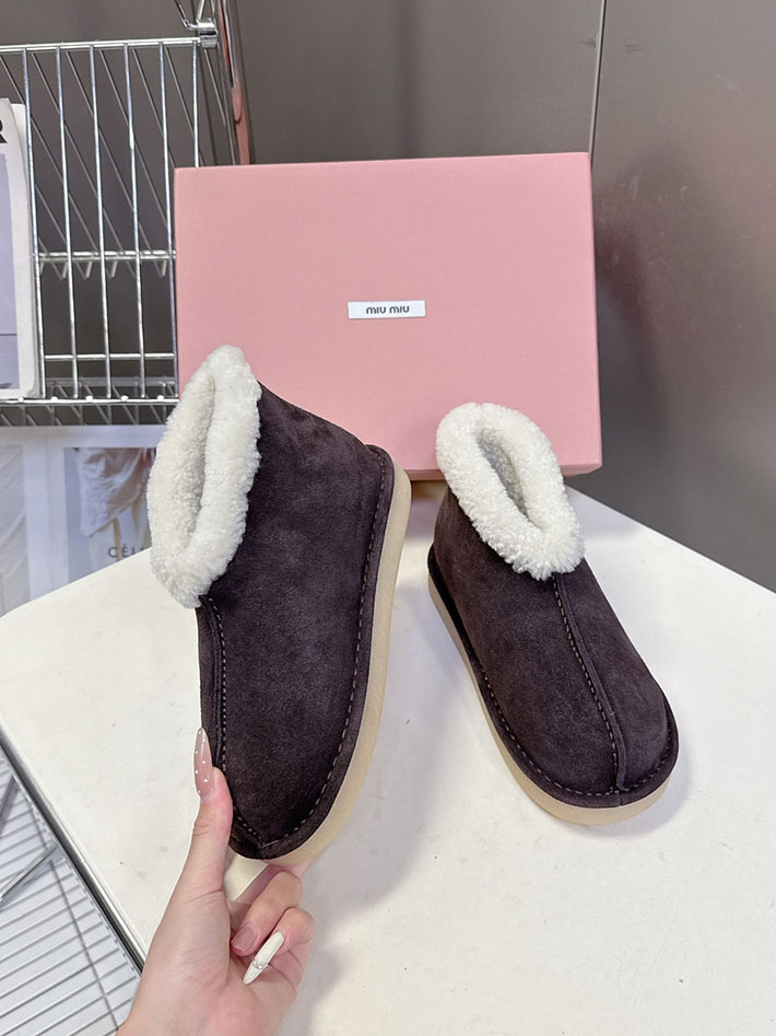 ミュウミュウ 冬 靴