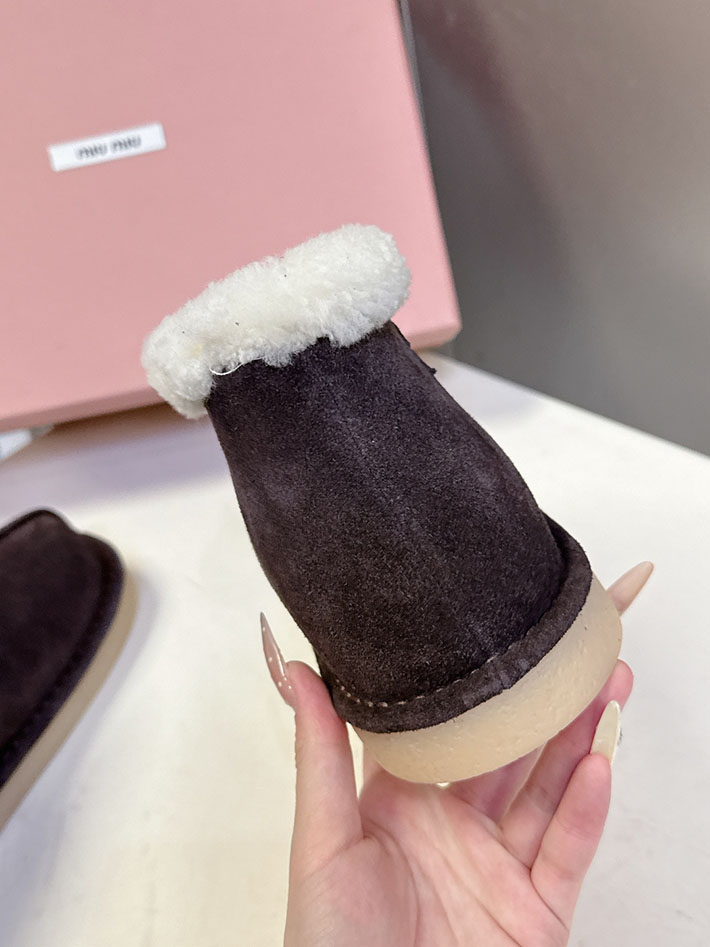 最高級MiuMiuスーパーコピー ミュウミュウ スエードxシアリング ミュール 5R514E 2627063 ミュウミュウ 冬 靴 - 画像 (6)