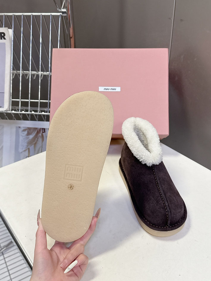 最高級MiuMiuスーパーコピー ミュウミュウ スエードxシアリング ミュール 5R514E 2627063 ミュウミュウ 冬 靴 - 画像 (5)