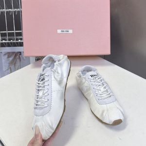 Miumiu 靴 レディース