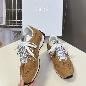 ディオール スニーカー レディース