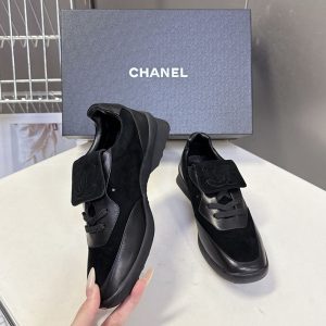 シャネル スニーカー レディース