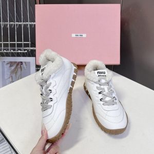 MIUMIU スニーカー レディース