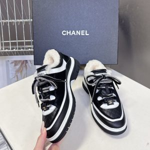 シャネル スニーカー レディース