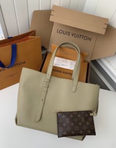 ルイヴィトン バッグ 新作 Louis Vuitton ロウキー･カバ MM クレイ グリーン M25343 ルイヴィトン トートバッグ 人気ランキング photo review