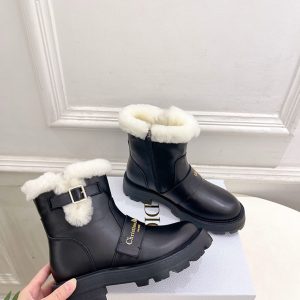 レディース ショートブーツコーデ