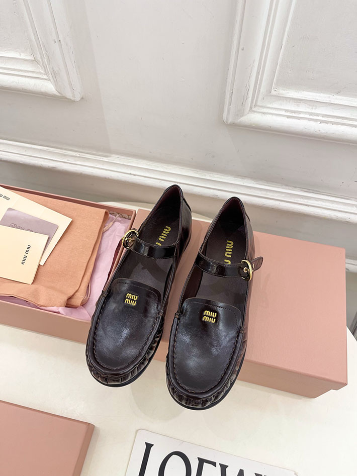 最高級MiuMiuスーパーコピー ミュウミュウ ストラップ付レザーローファー 5D563E_007_F0003 MIUMIU ローファー レディース - 画像 (8)