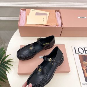 MIUMIU ローファー アウトレット