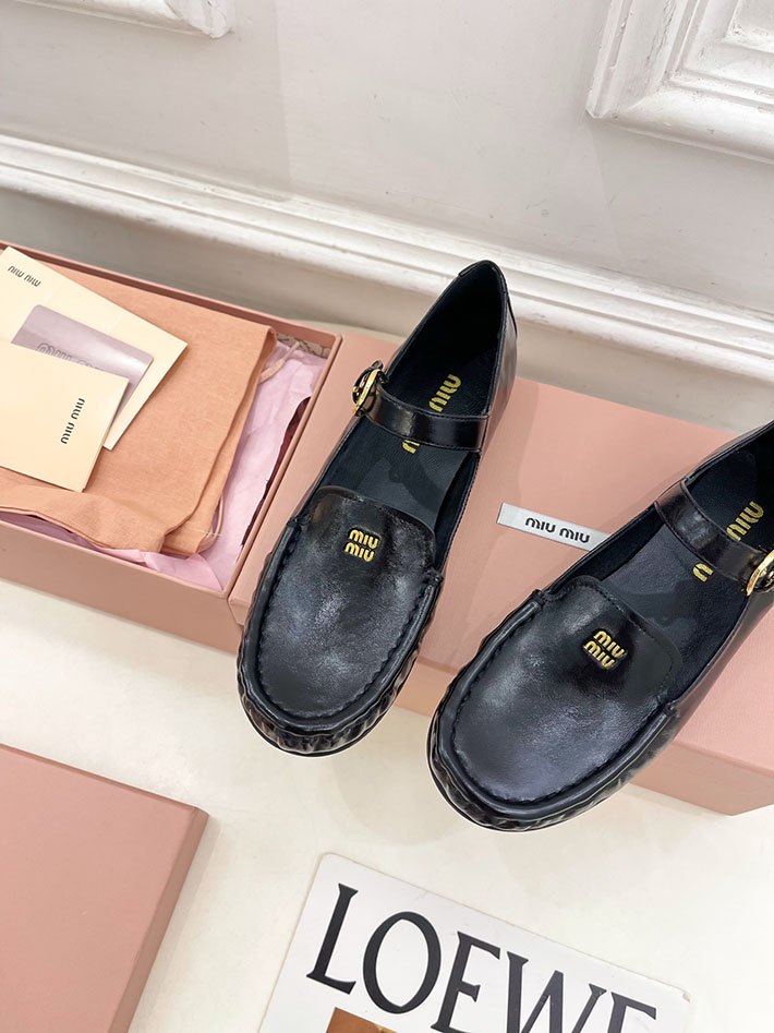 最高級MiuMiuスーパーコピー ミュウミュウ ストラップ付レザーローファー 5D563E_007_F0002 MIUMIU ローファー アウトレット - 画像 (7)