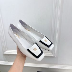 シャネル ローファー 新作