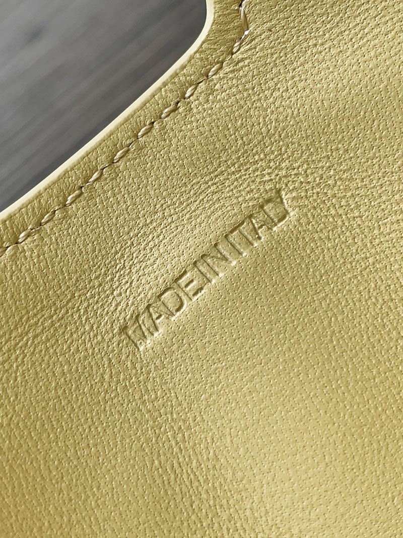 最高級セリーヌスーパーコピー CELINE スモール カミーユ 16(セーズ)ソフト バッグ スプリングイエロー 120693FX9.11SS - 画像 (2)