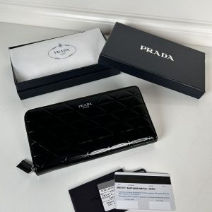 プラダ 長財布 アウトレット